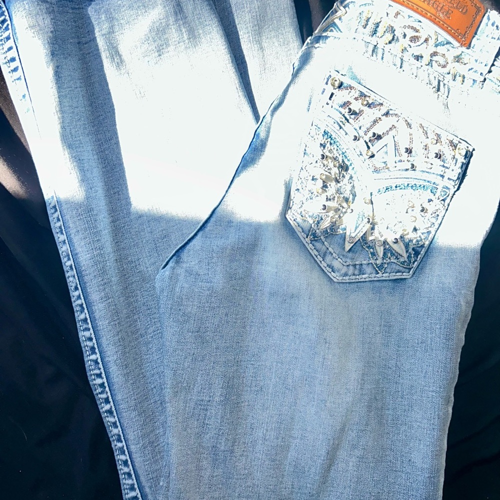 ‼️SOLD Women's Light Blue Jeans with Embellished Pocket